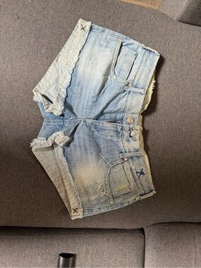 Zumiez Light Wash Distressed Denim Shorts